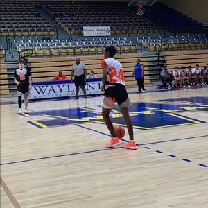 Meet your Posher, Shelton